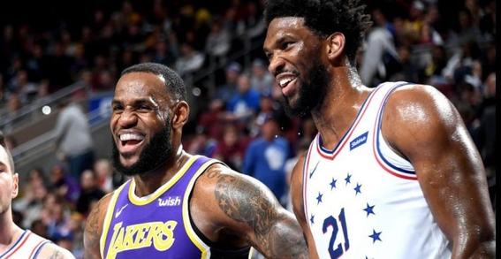 詹姆斯惊艳全场，魔术助攻爆棚，引发争议逆转取胜！的简单介绍